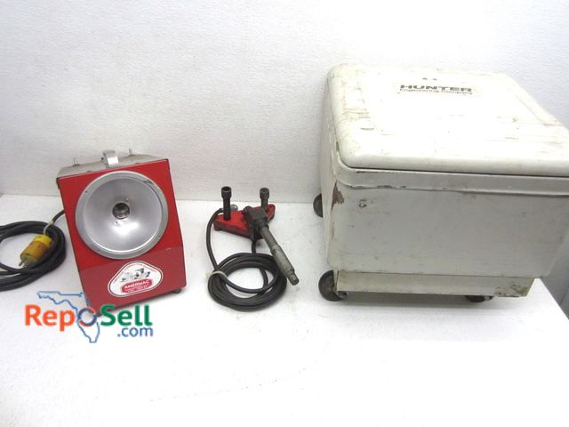 Lot 31-9487 - Hunter Eng. Amermac 501-A electronic strobe balancer powers on.