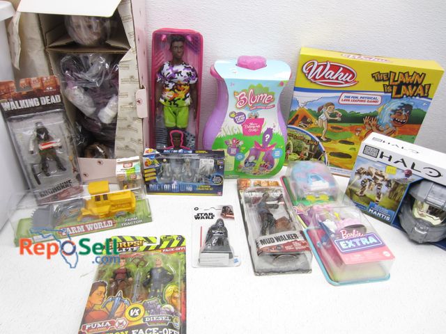 Lot 31-5182 - Lot of New Toys: Halo, Barbie, Farm World, etc. - Bring Tote