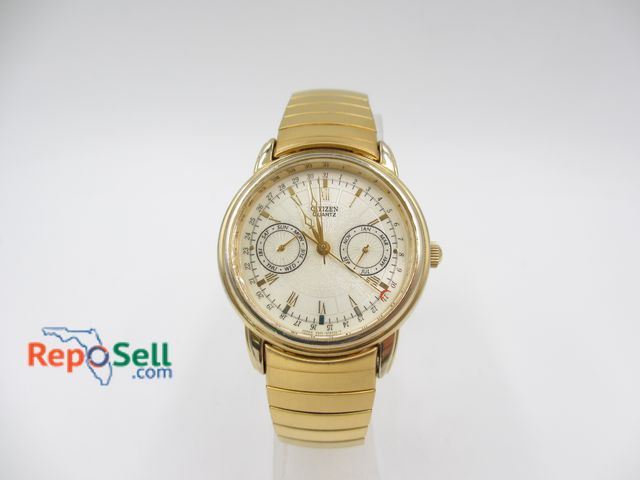 Lot 31-2035 - Citizen Men's Dress Watch - Rare Model, New Battery, Shows Month, Day, Date, Large Band