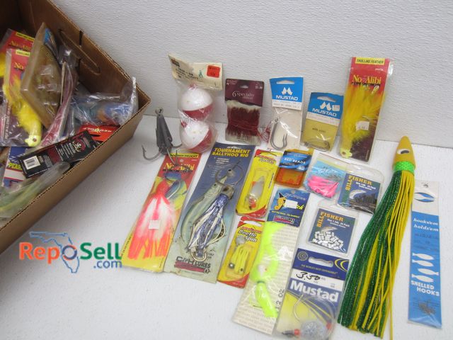 Lot 31-8365 - Lot of Fishing Lures &amp; Tackle: Hooks, Dolphin Delight, Bill Fisher, NOS