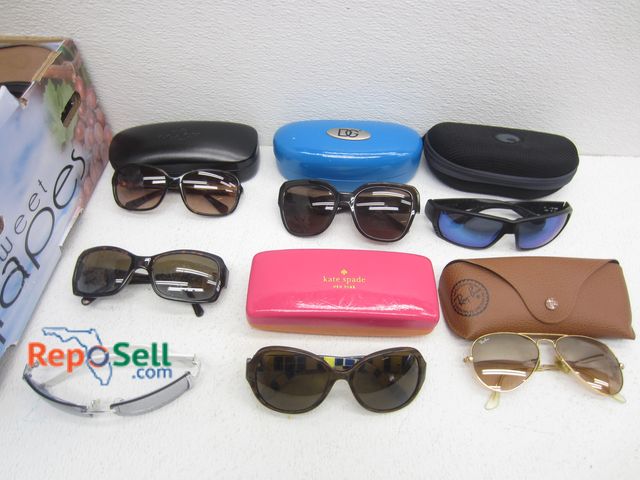 Lot 31-7314 - Lot Of Approx (150) Sunglasses: Rayban, Southpole, Kate Spade etc