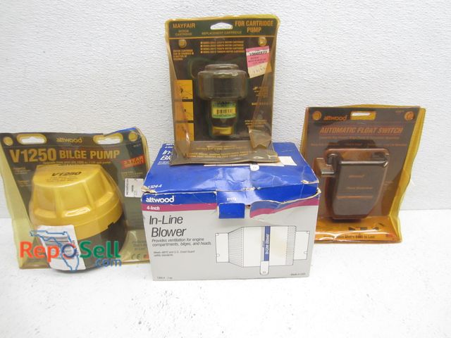 Lot 31-6116 - Attwood Bilge Pump V1250, In Line Blower, Automatic Float Switch etc - All NOS