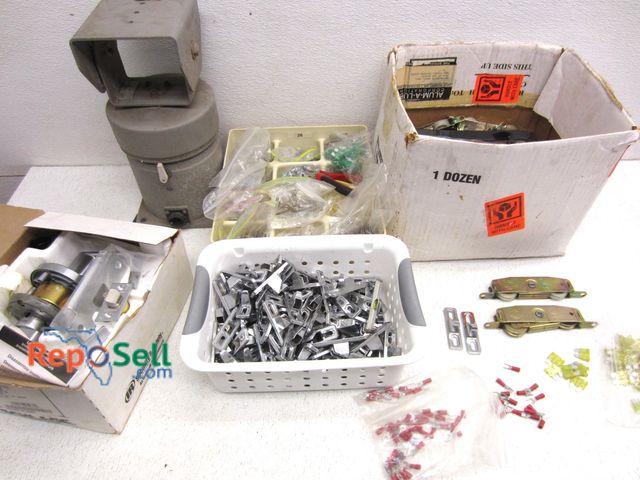 Lot 31-6417 - Hardware Lot: Light Housing, Electrical Parts, Rollers etc