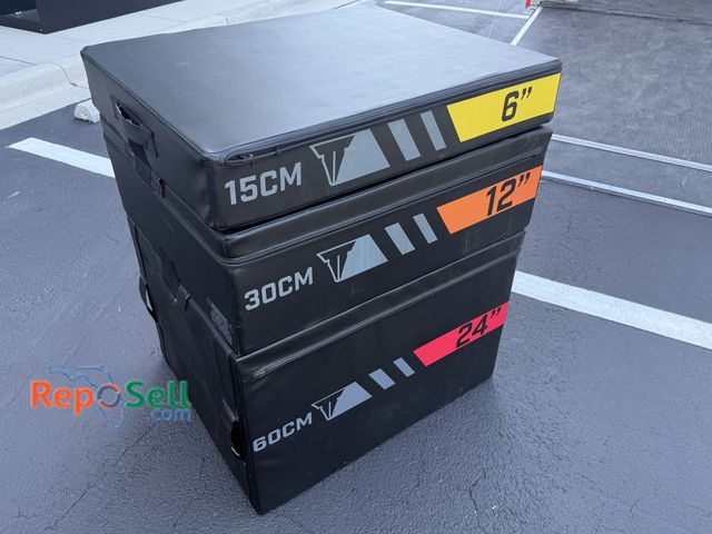 Lot 31-6307 - Throwdown Fitness Plyo Box Set 24" 12" 6"
