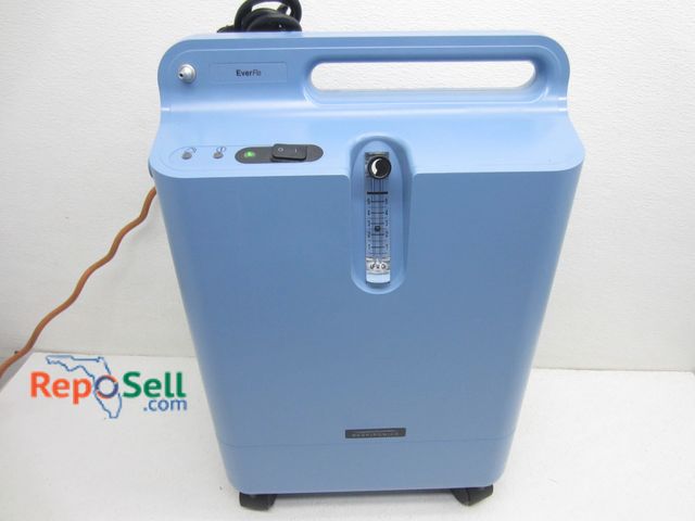Lot 31-9576 - Everflo Oxygen Concentrator - Powers On