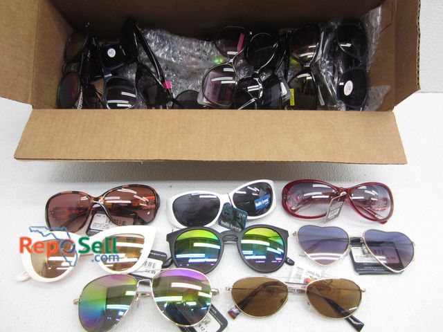 Lot 31-9397 - (30) New Pairs of Sunglasses - Various Styles &amp; Brands (Foster Grant, etc.)