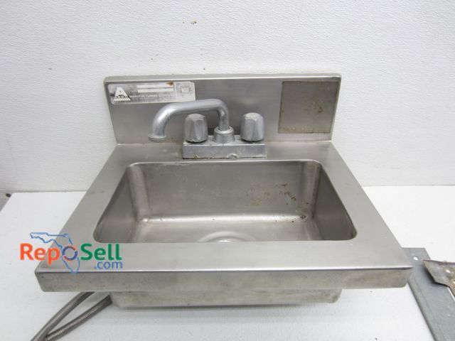 Lot 31-4160 - Single Basin Hand Washing Sink