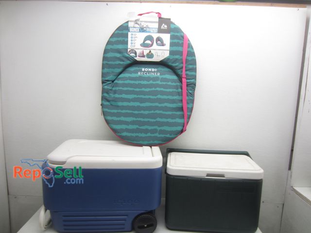 Lot 31-8303 - (2) Ice Chests (Igloo &amp; Coleman), (1) Bondi Foldable Chair - Appears New