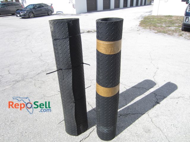 Lot 31-3230 - (2) Heavy Duty Work Out Mats