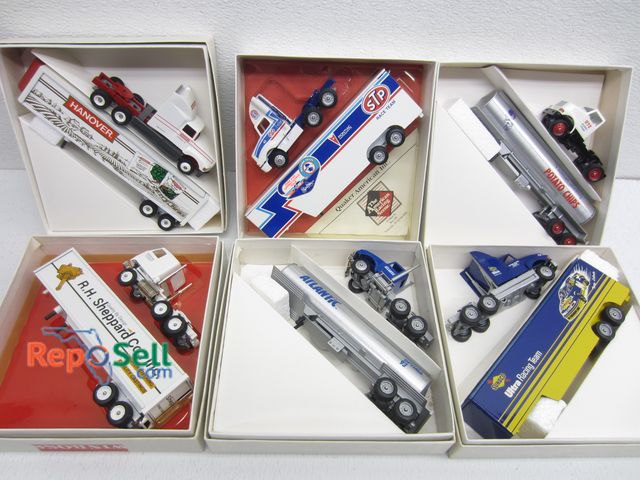 Lot 31-1521 - (6) Winross Die-Cast Trucks With Original Boxes: UTZ, STP Racing, Hanover etc