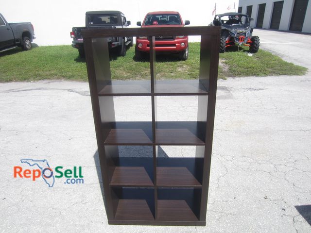 Lot 31-7072 - 8-Cubby Book Shelf, 31x15x59"H