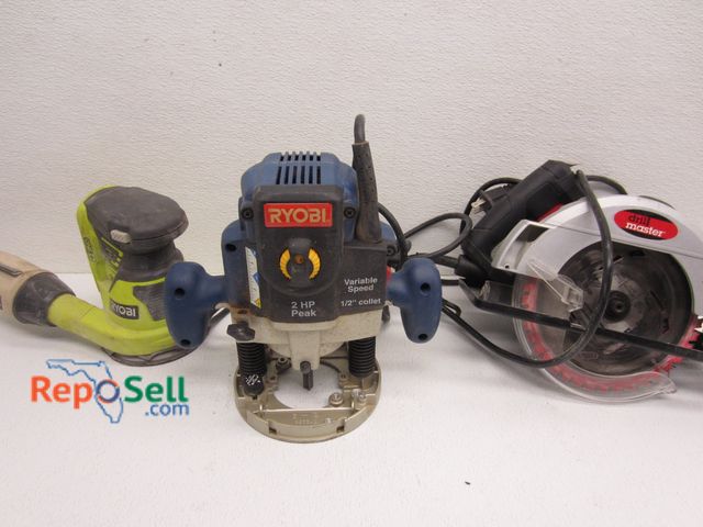 Lot 31-7564 - (3) Corded Tools: Ryobi Router &amp; Sander, Drill Master Circular Saw - All Power On
