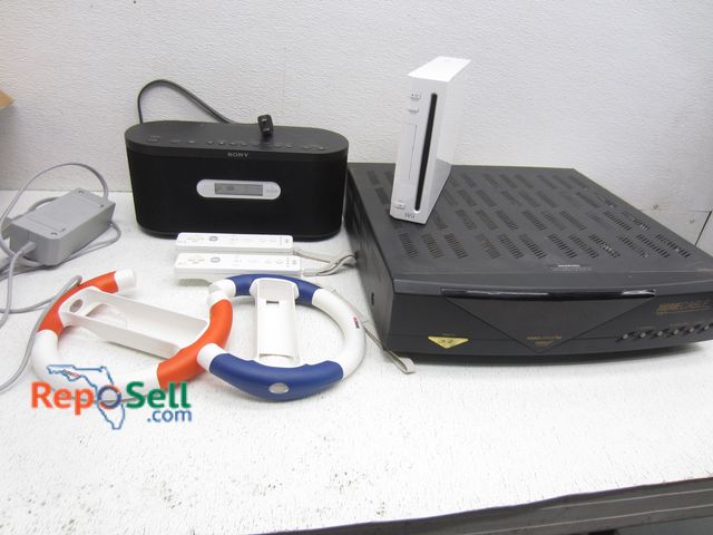 Lot 31-6200 - Electronics Lot: Sony S Air Speaker, Wii Console With Acces And Home Cable Video Cypher - All Power ...
