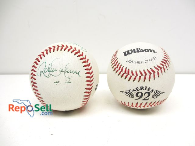 Lot 31-5051 - (2) Collectible Baseballs