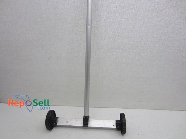 Lot 31-4059 - Small Magnetic Sweep - 14" Base