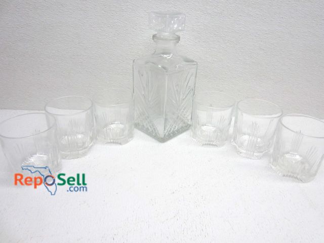 Lot 31-9082 - Cut Glass Decanter &amp; (6) Glasses