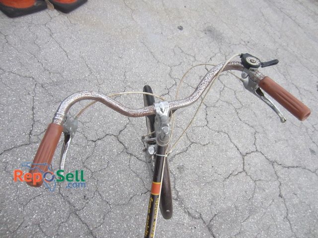Lot 31-6265 - Vintage three-speed free spirit bike.