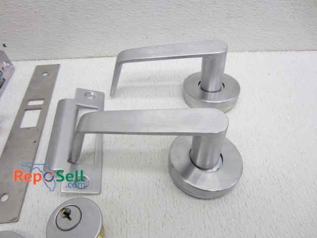 Lot 31-8179 - Schlage Commercial Door Handle