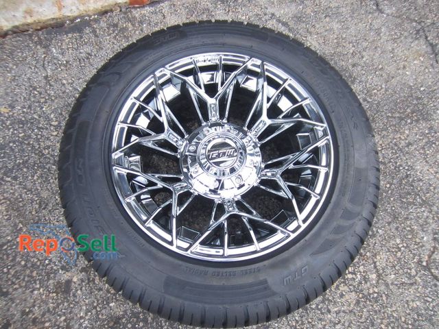 Lot 31-1266 - (1) New GTW Fusion SR Tire With Chrome Alloy Wheel 215/50R12