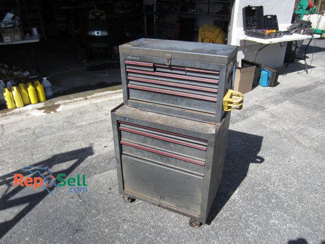 Lot 31-2067 - Craftsman Rolling Toolbox
