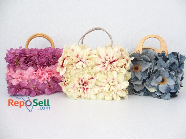 Lot 31-3166 - (3) Ladies Purses: 2 are Rhubarb, 1 is Unmarked