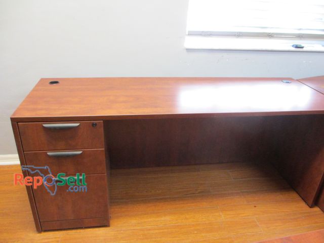 Lot 31-8152 - Wood Desk with (3) Drawers 71"L