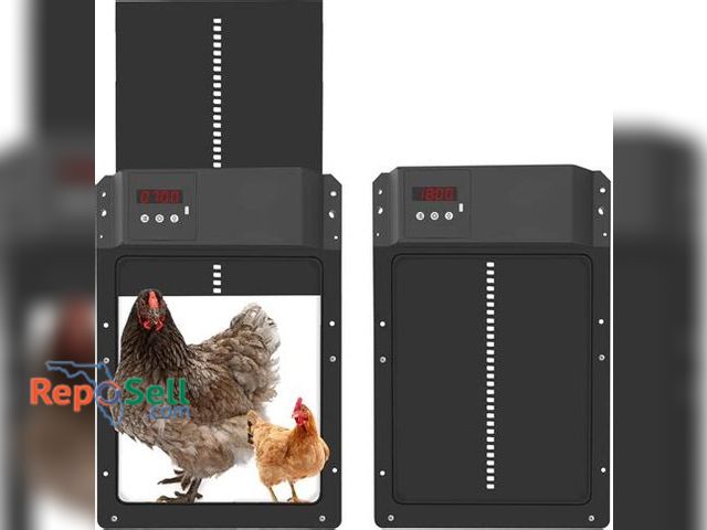 Lot 31-4252 - New Chicken Coop Door Model MO2 - 1st Pic Is Representation Of Item