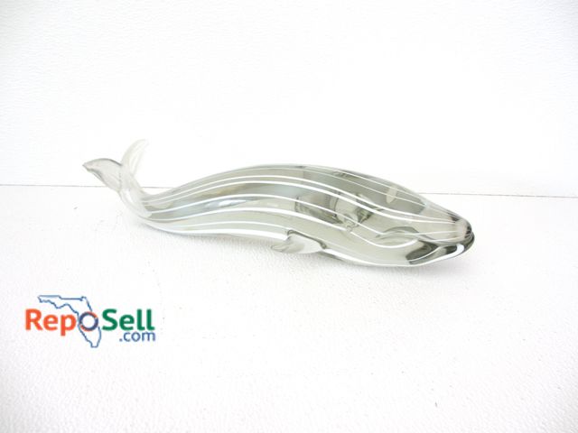 Lot 31-1454 - Hand Blown Glass Whale 15" L, Signed Pino Signoretto - No COA