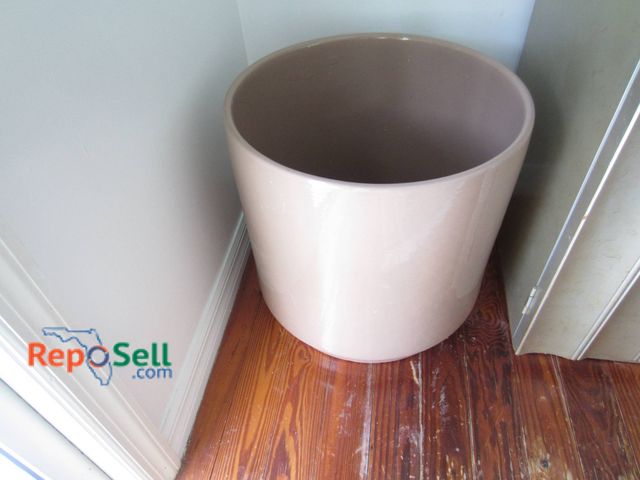 Lot 31-9108 - White Planter/Vase: Measures Approx 17 Inches X 18 Inches In Diameter. In Used Condition.