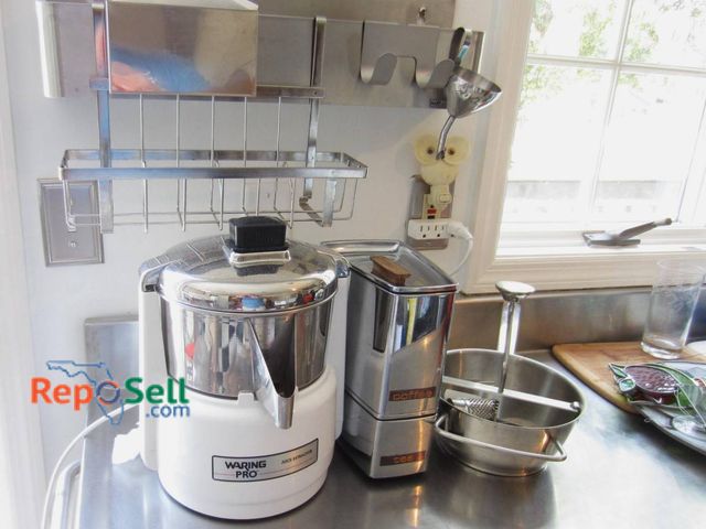 Lot 31-9170 - Includes A Waring Pro Juice Extractor With White Base And Metal Top, A Dual-Compartment Beverage Con...