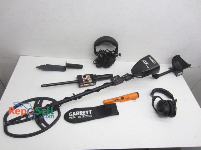Lot 31-6322 - Garrett AT Pro Metal Detector With Pro Pointer AT, (2) Headphones (1 Wireless) Carry Bag, Shovel, an...