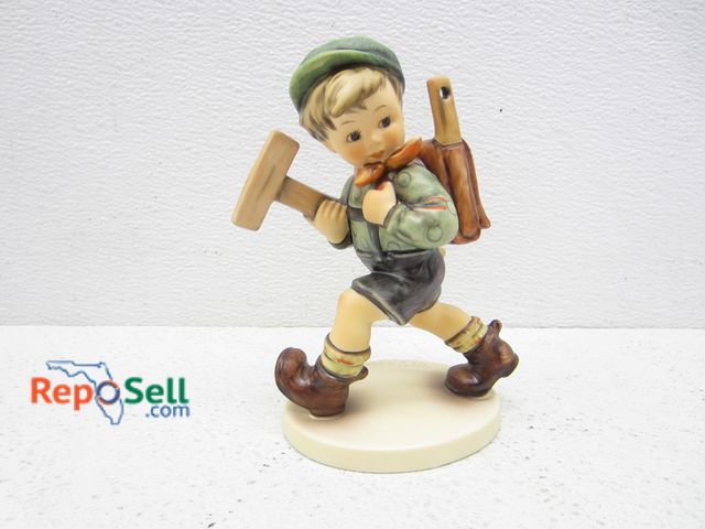 Lot 31-2440 - Goebel "The Little Architect" Germany