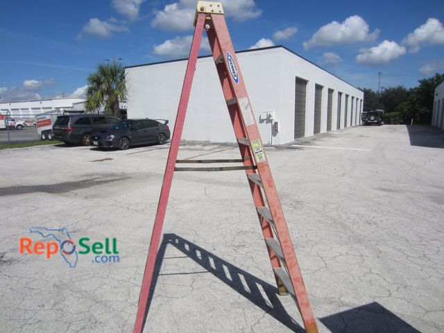 Lot 31-6104 - Werner 8' Fiberglass A-Frame Ladder