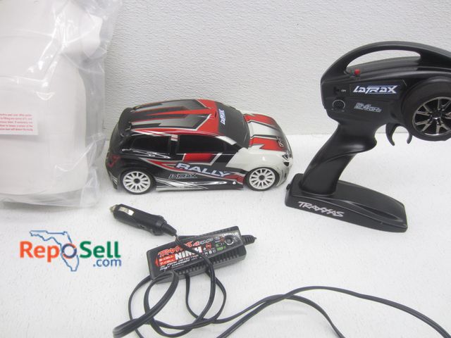 Lot 31-8487 - Traxxas RC Car with Remote, Battery &amp; Charger - New Body - Ran when tested