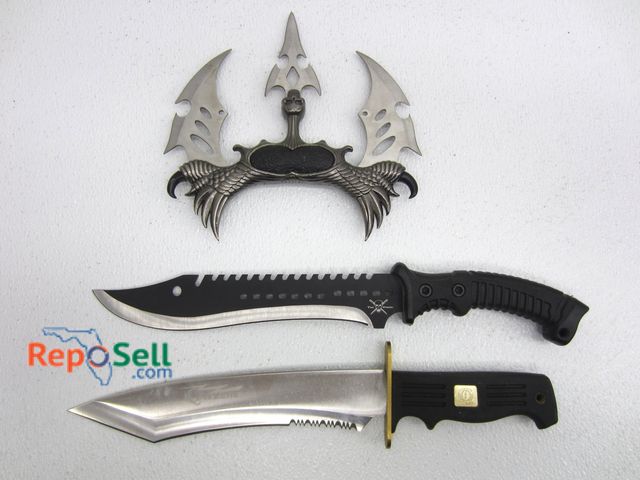 Lot 31-9038 - (1) Quicksilver Knife, (1) Tac Xtreme, (1) 3-Bladed Handheld Knife