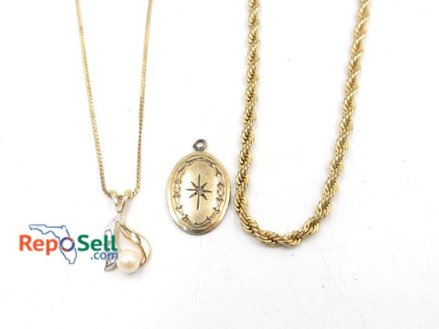 Lot 31-9015 - Gold-filled/gold over jewelry: two necklaces, one pendant with diamond accent