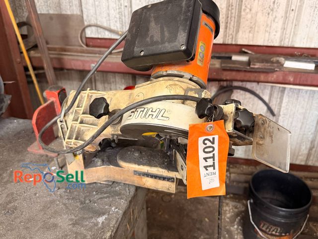 Lot 31-1102 - Stihl Chain Grinder. Powers on