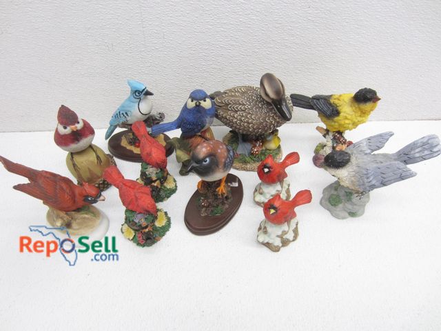 Lot 31-9186 - (12) Various Bird Decor