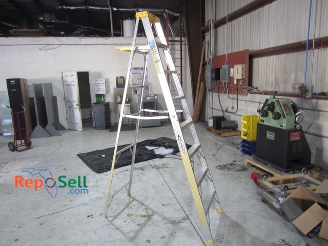 Lot 31-8044 - Werner 8' Aluminum A Frame Ladder