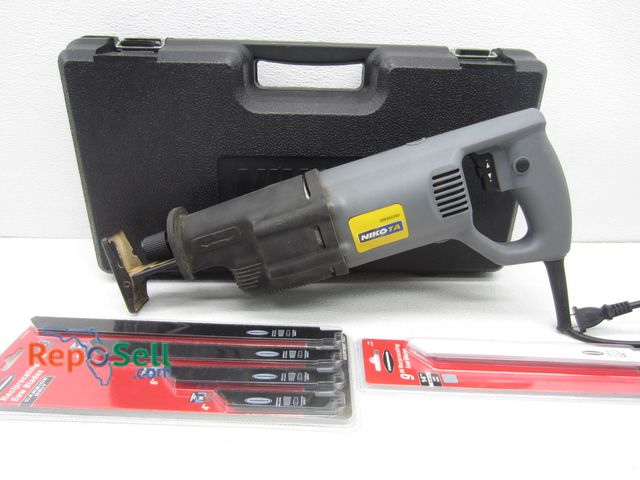 Lot 31-3490 - Nikota Reciprocating Saw with Blades &amp; Case - Powers On