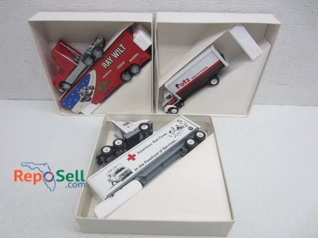 Lot 31-4416 - (3) Vintage Winross Trucks With Original Boxes: Utz, American Red Cross And Ray Wilt