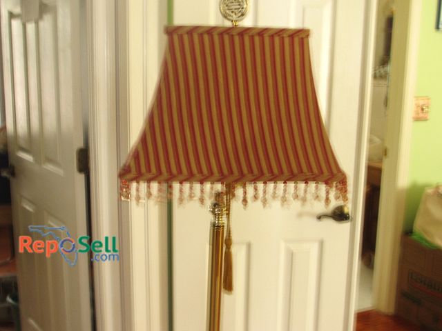 Lot 31-9299 - Floor Lamp with Decorative Shade - Powers On