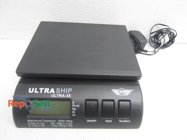 Lot 31-9184 - Ultra Ship 35 Scale with Power Cord - Powers On