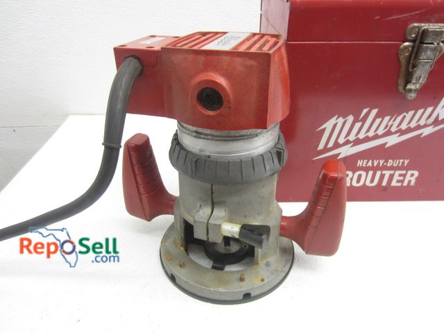 Reposell.com - Lot 31-9167 - Milwaukee Heavy Duty Router With Case ...