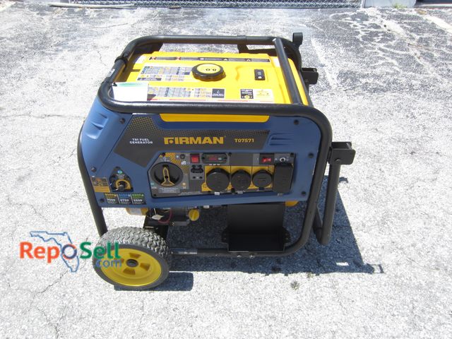 Lot 31-6168 - Firman Tri-Fuel Generator #T07571 - Has Compression