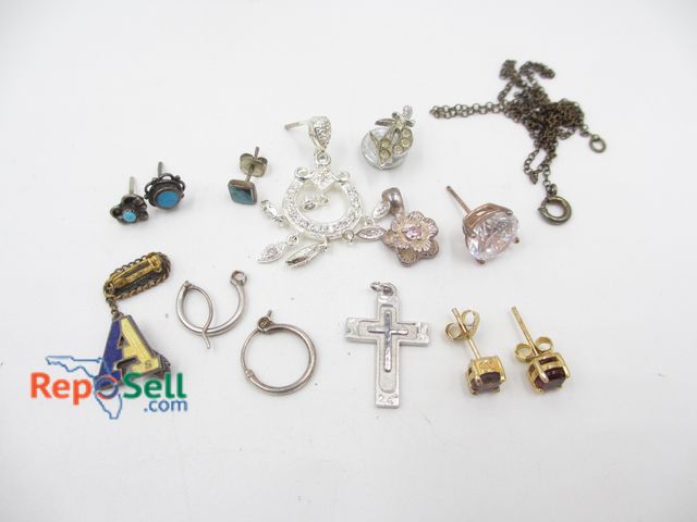 Lot 31-8011 - .925 Silver Jewelry, Garnet Earrings and Silver Scrap - 14.8g total