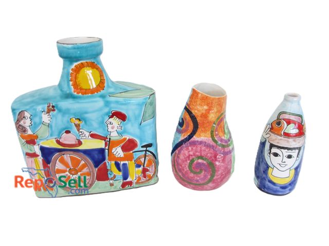 Lot 31-1043 - (3) Vases Made in Italy: 1-by Ancora