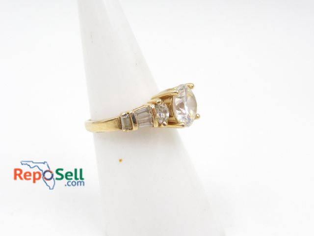 Lot 31-9510 - 14K Yellow Gold Ring with CZ Stone Size 5.25 - 4.00g total