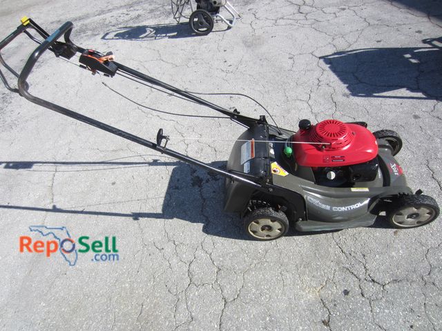 Lot 31-3144 - Honda Gas Lawn Mower HRX 217 - Ran When Tested