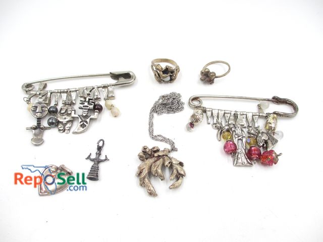 Lot 31-9020 - .925 Silver jewelry lot - 76 g total